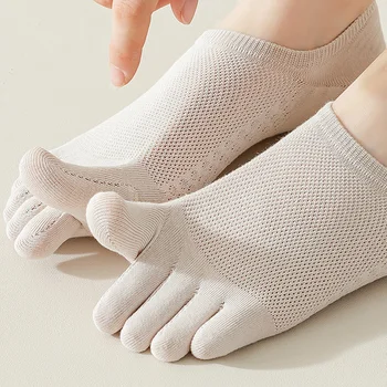 Однотонные хлопчатобумажные сетчатые носки с разрезным носком для женщин, носки с пятью пальцами, Дышащие мягкие эластичные носки-невидимки с носками-лодочками без показа