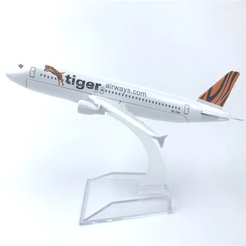 16 см, модель из литого под давлением сплава 1: 400, Коллекция моделей авиакомпании Air Singapore Tiger Airways A320 с оформлением стенда